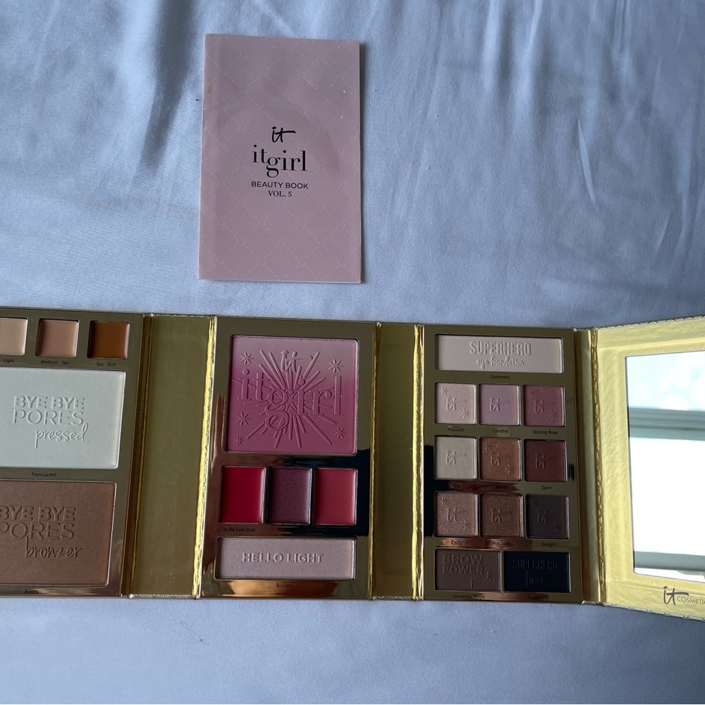 IT Cosmetics IT Girl Beauty Book 2021